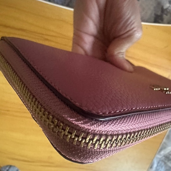𝓒𝓞𝓐𝓒𝓗 Mauve Leather Women's Wallet - Picture 7 of 10